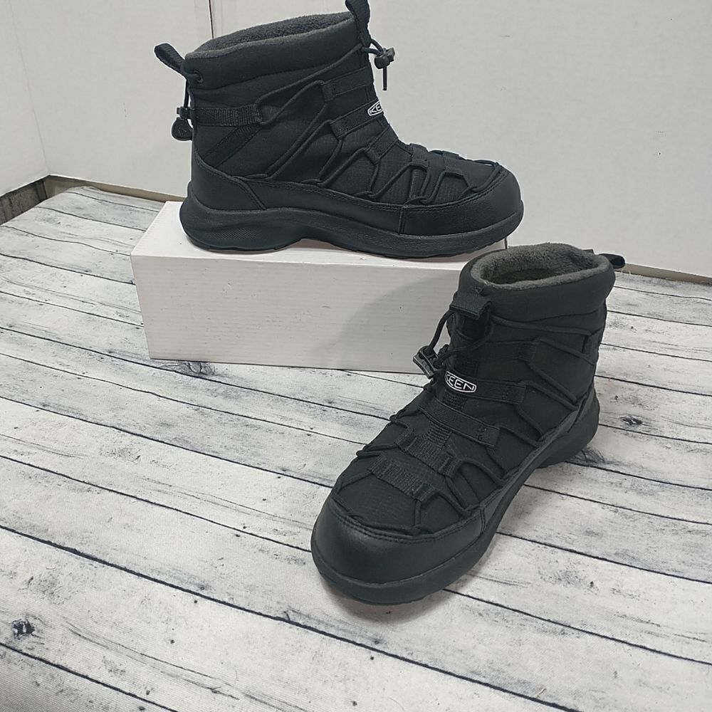 Keen Uneek SNK Chukka II WP Women's SZ 6 Black Casual Lifestyle Hiking Boots.